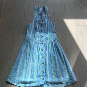 Blue green white summer midi dress. Wrinkled design throughout. Lightweight